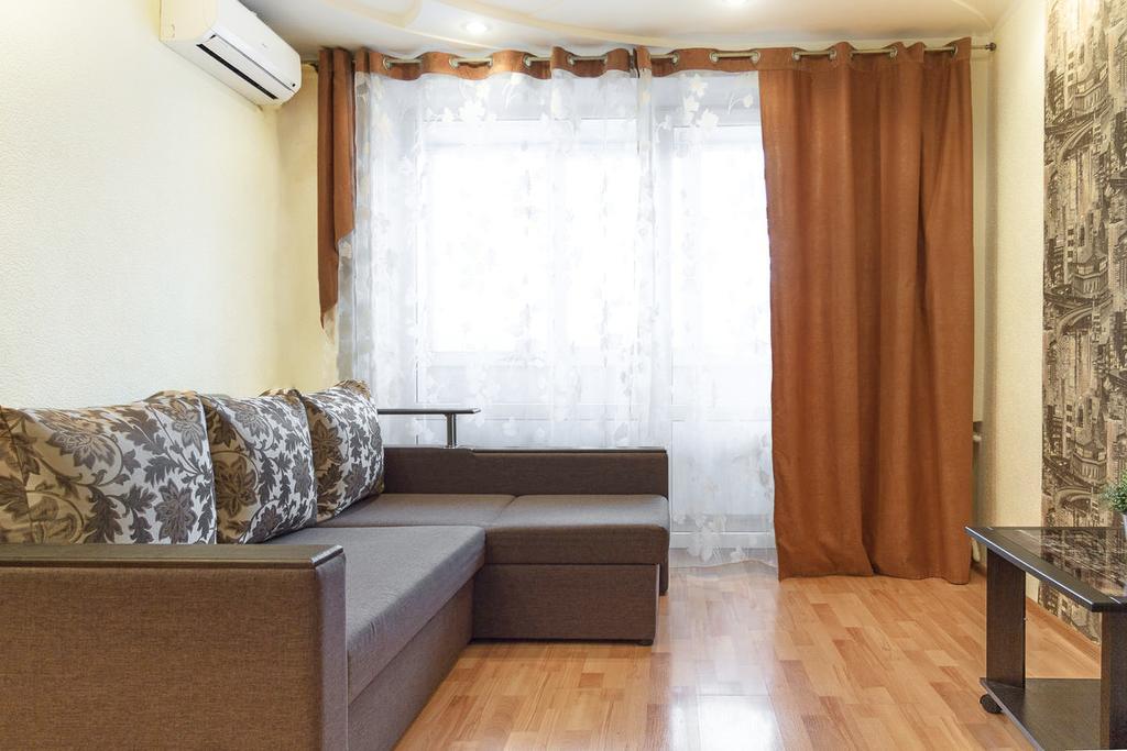 Luxury 3 Rooms Apartments In Center By Green House Poltava Kültér fotó