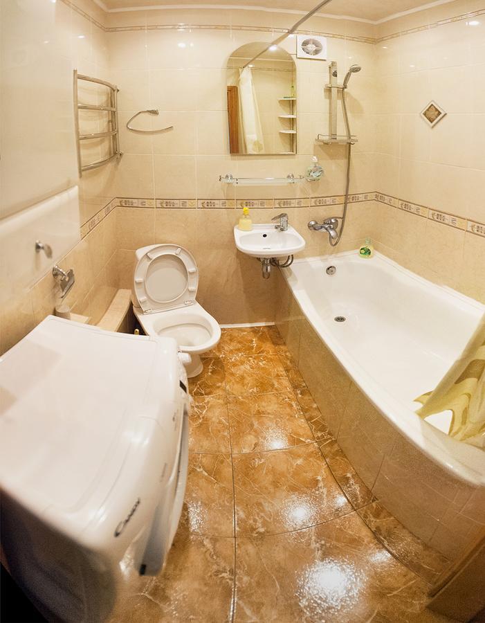 Luxury 3 Rooms Apartments In Center By Green House Poltava Kültér fotó